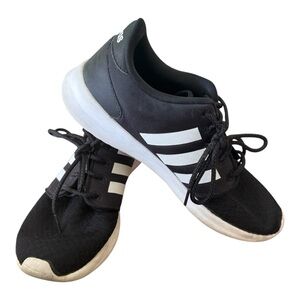 Women's Adidas Cloudfoam QT Racer Athletic Sneakers In Black and White. Size 9.5